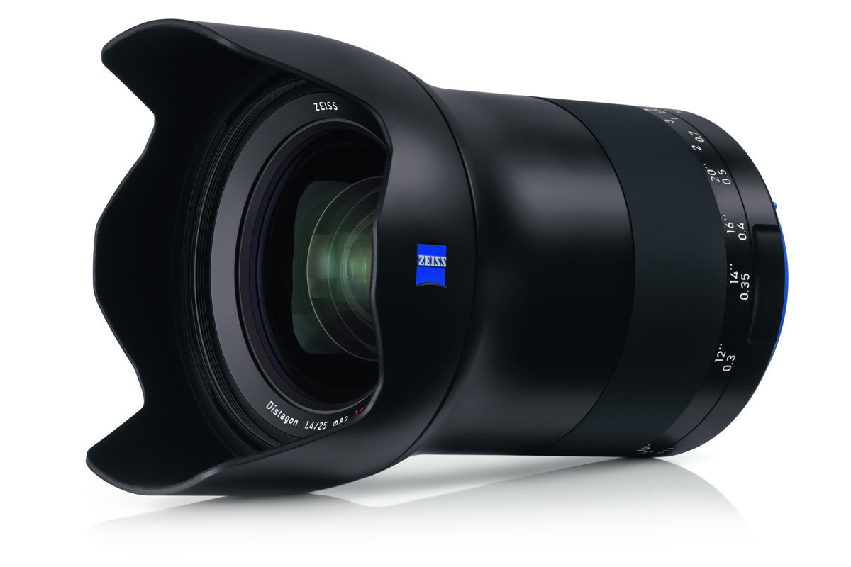 Zeiss Milvus 25 mm f/1,4 ljusstarkt vidvinkelobjektiv