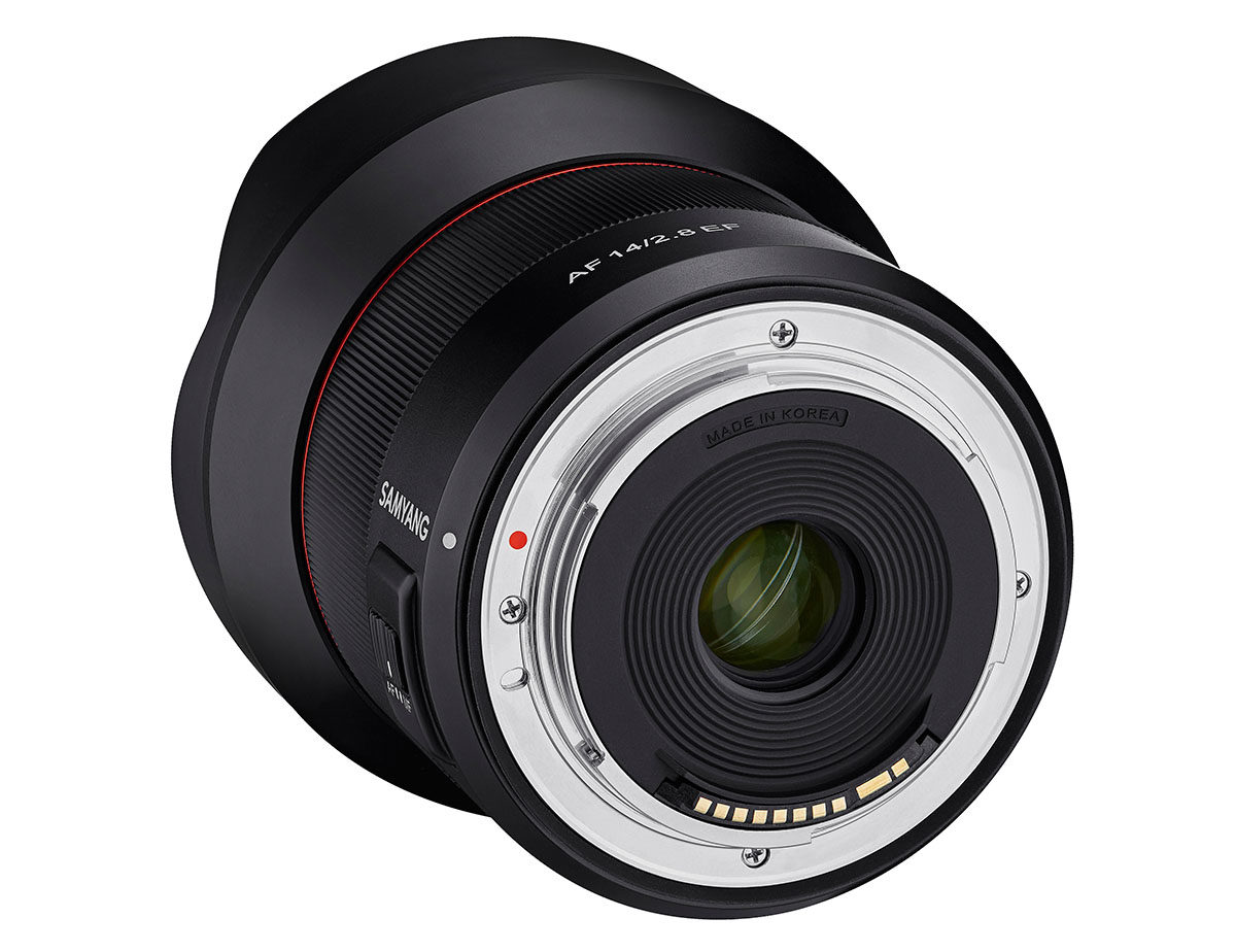 Samyang AF 14mm f/2.8 EF ultravidvinkel för Canon fullformat