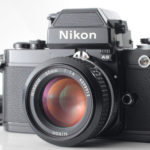 Test: Nikon F2AS – manuell goding med tyngd